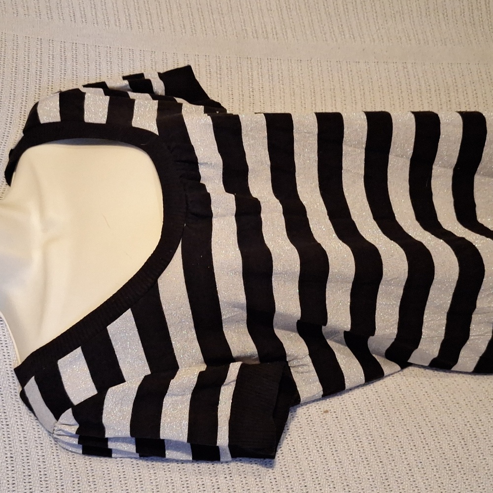 2 womens size xl shirts - Picture 4 of 4